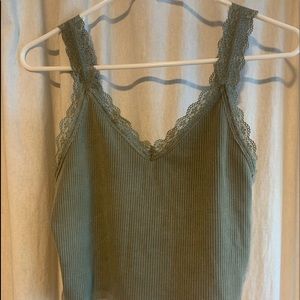 american eagle size medium cropped tank top